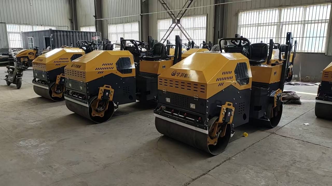 Каток 3 тонный  35hp от кучи
