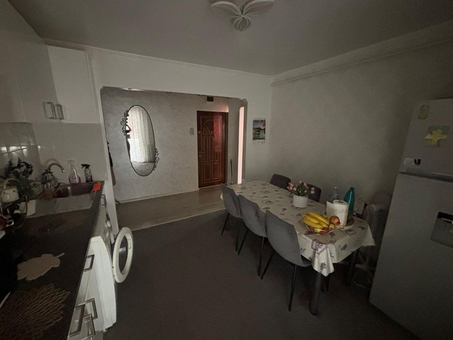 De vanzare apartament!