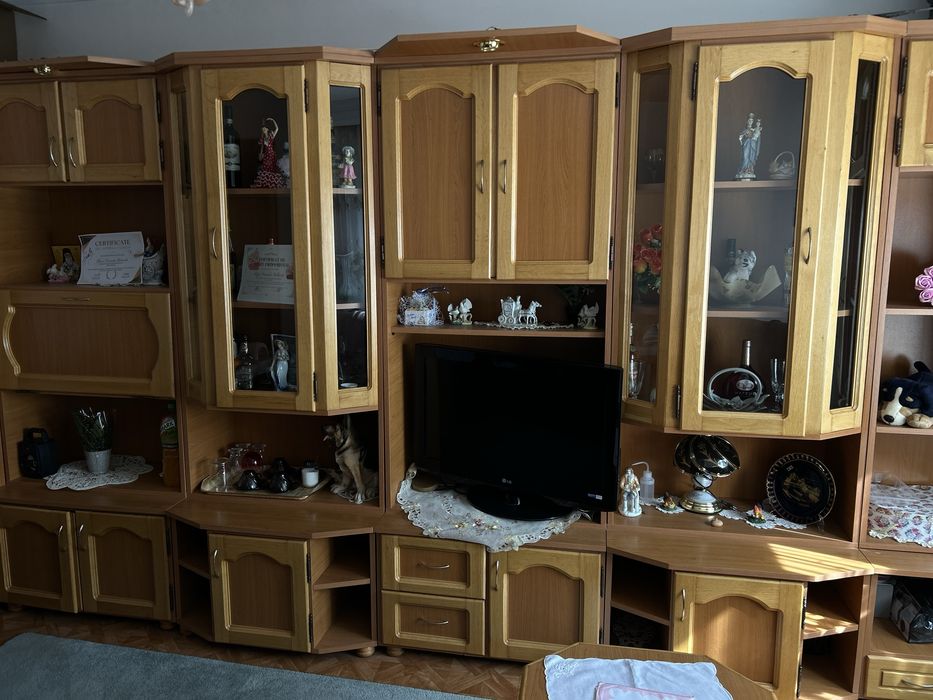 Mobilier de sufragerie din lemn masiv