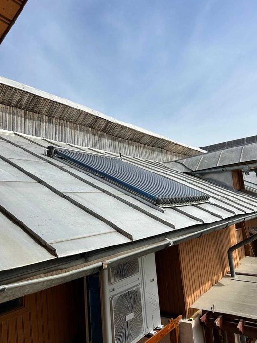 Sistem solar Ferroli presurizat, 20 tuburi vidate