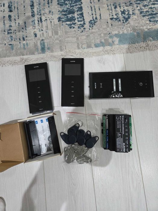 Videointerfon electra pentru 2 famili in stare perfecta de functionare