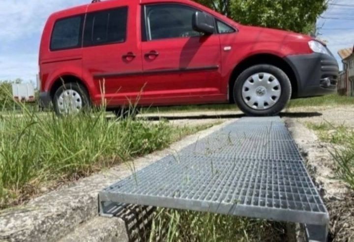 Vine mi grătare zincată orice dimensiune și drept de pentru scări