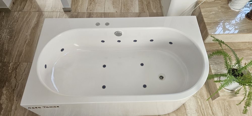 Cada hidromasaj/jacuzzi
