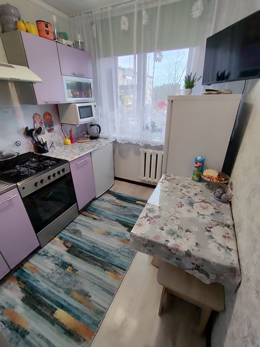 Продается 2-комн (7-78, 1 эт)
