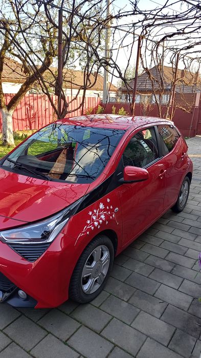 Vand Toyota Aygo automata,an 2020,doar 8.200 km rulati,impecabila,5usi