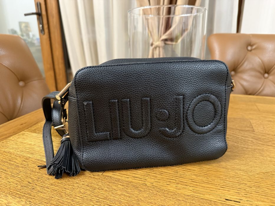 Дамски чанти и раници