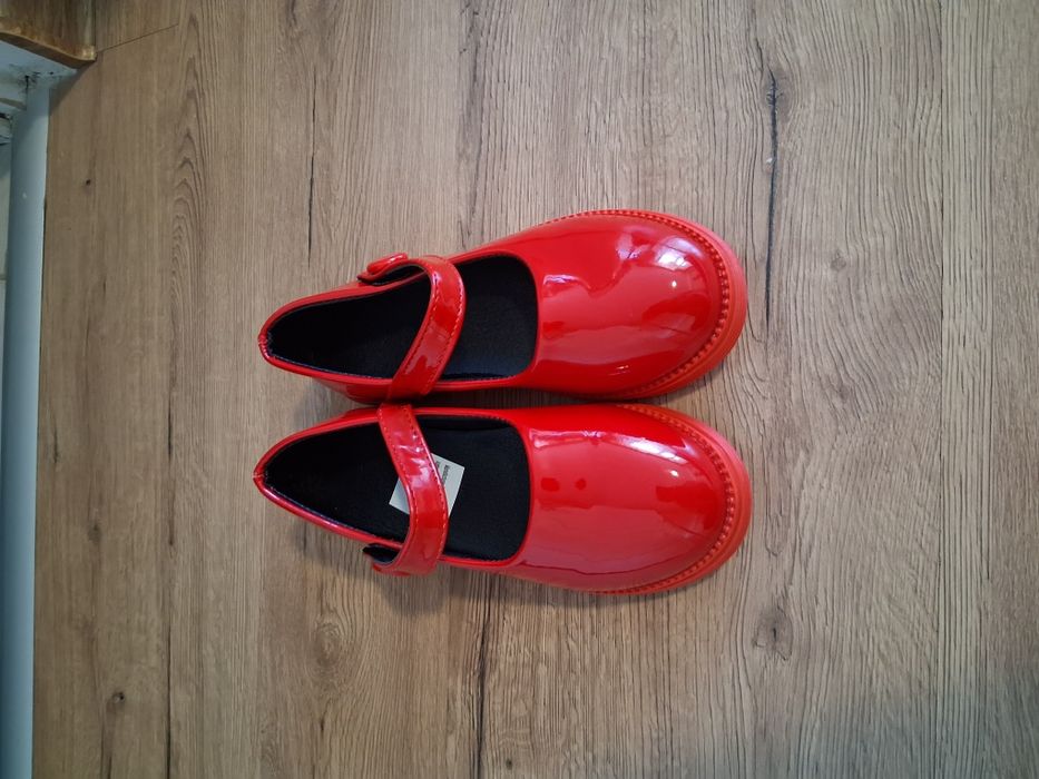 Pantofi noi nr 31