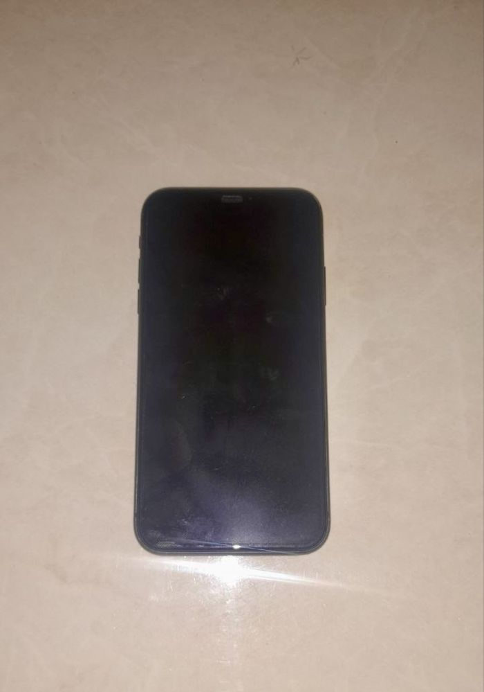 IPHONE 11 64/ Gb