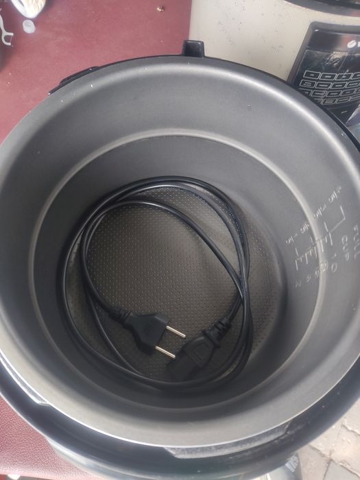 Продам мультиварку