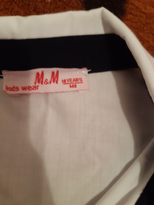 Uniforme si camasi pt scoala