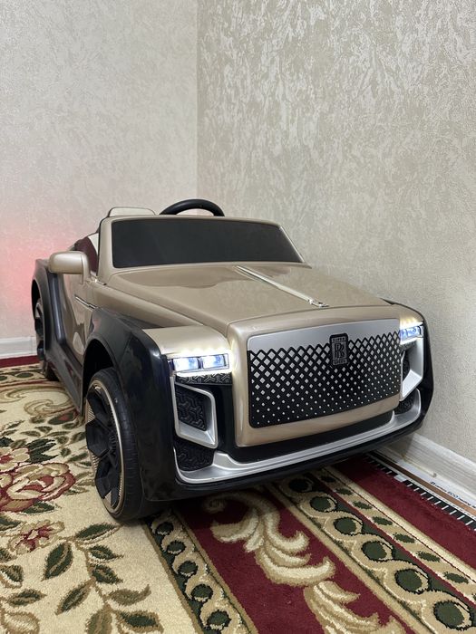 Продается детская машина Rolls-Royce