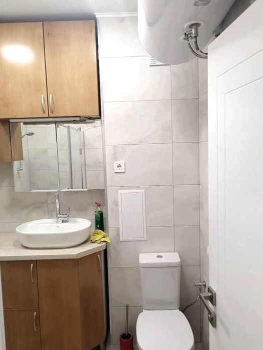 За първи наематели! Двустаен апартамент под наем в кв. Каменица 2