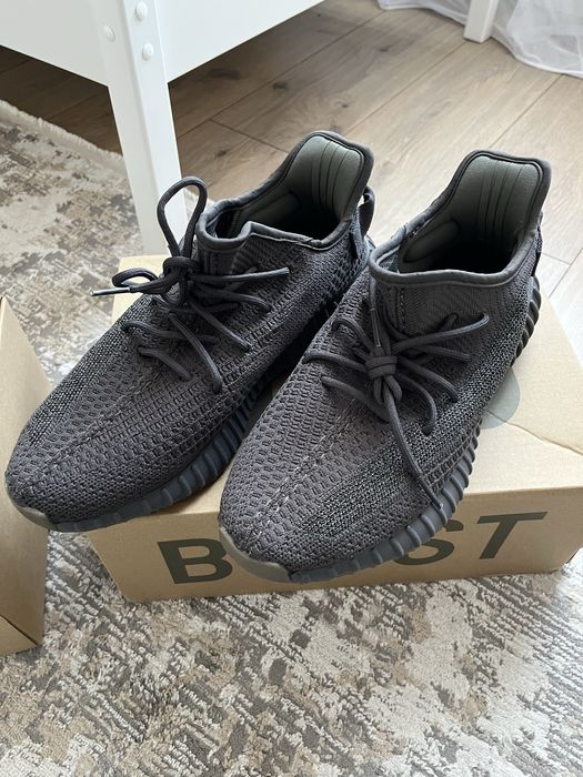 Продам мужские кроссовки