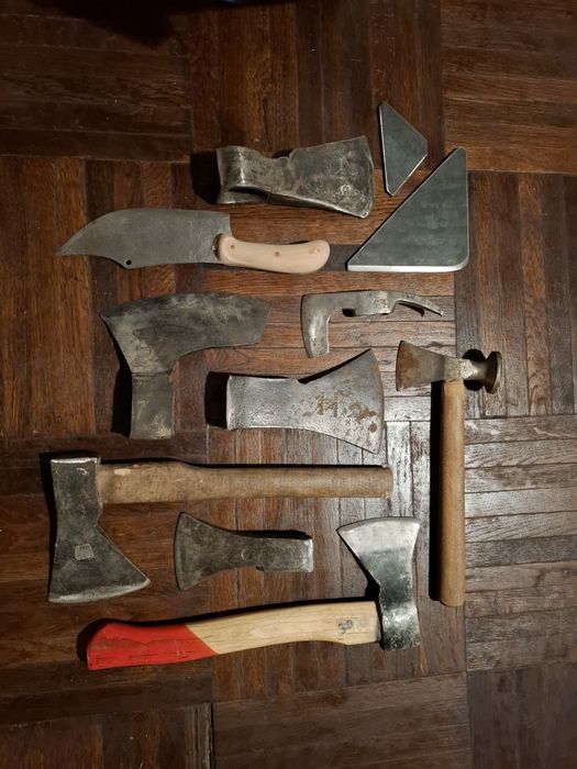 Topoare,  diferite lame , otel carbon