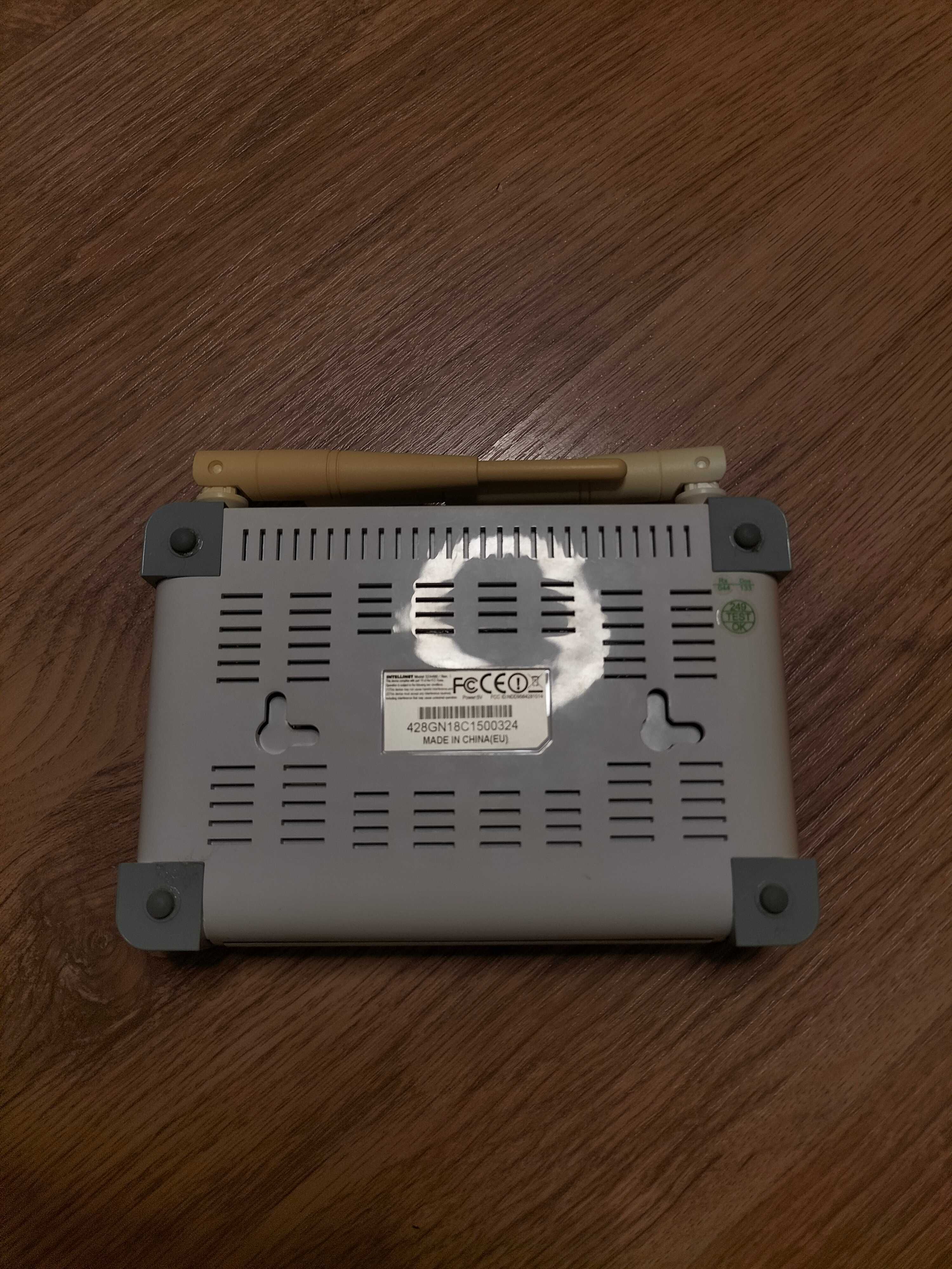 Wi-Fi Bluetooth Realtek RTL8822CE/Router Wi-Fi Intellinet Wireles 300N