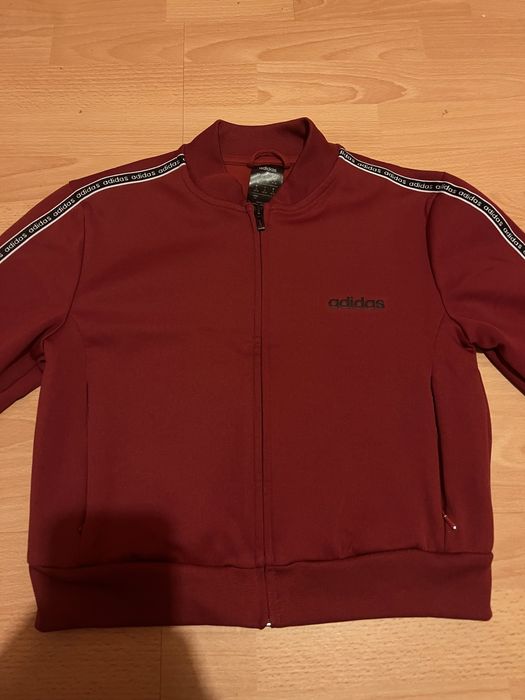 Горнище на Adidas размер С Цена 25 лв