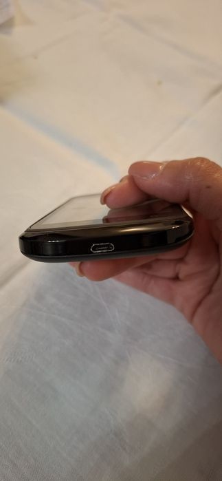 Telefon mobil zali orange