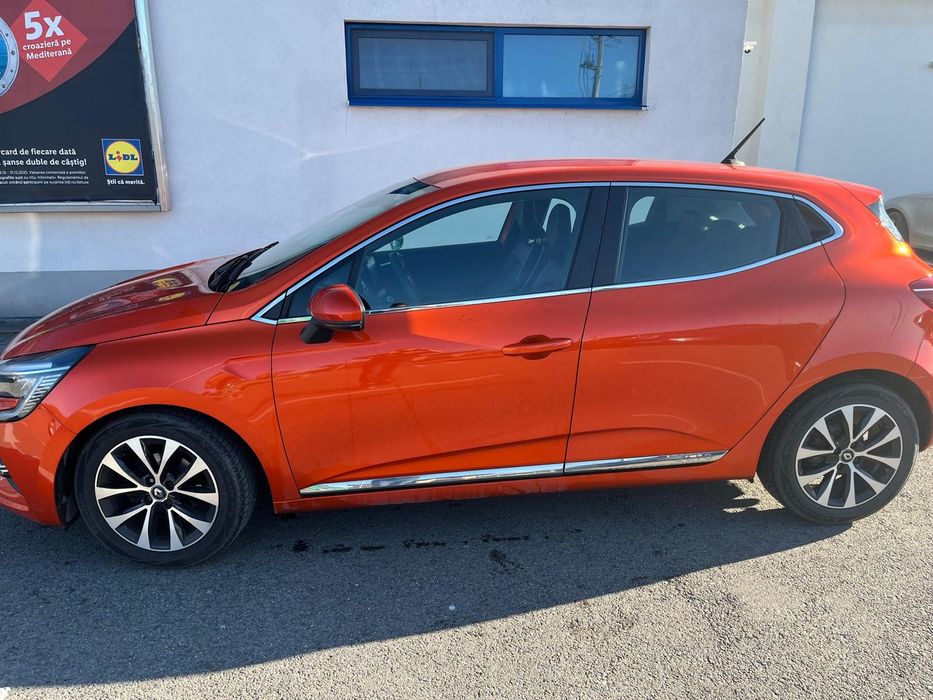 Vând Renault Clienți 5