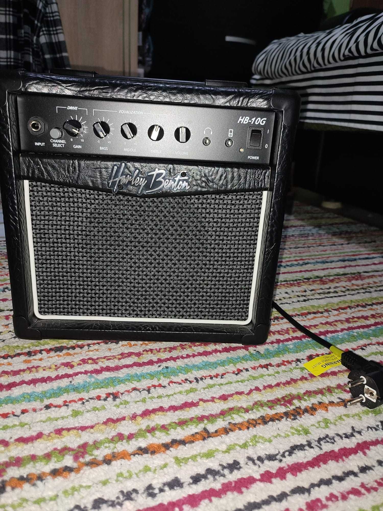 Amplificator pentru chitară electrică / acustică Harley HB-10G