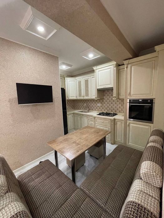 Срочно новостройка 2в3/3/3 площадью 81м.кв с ремонтом