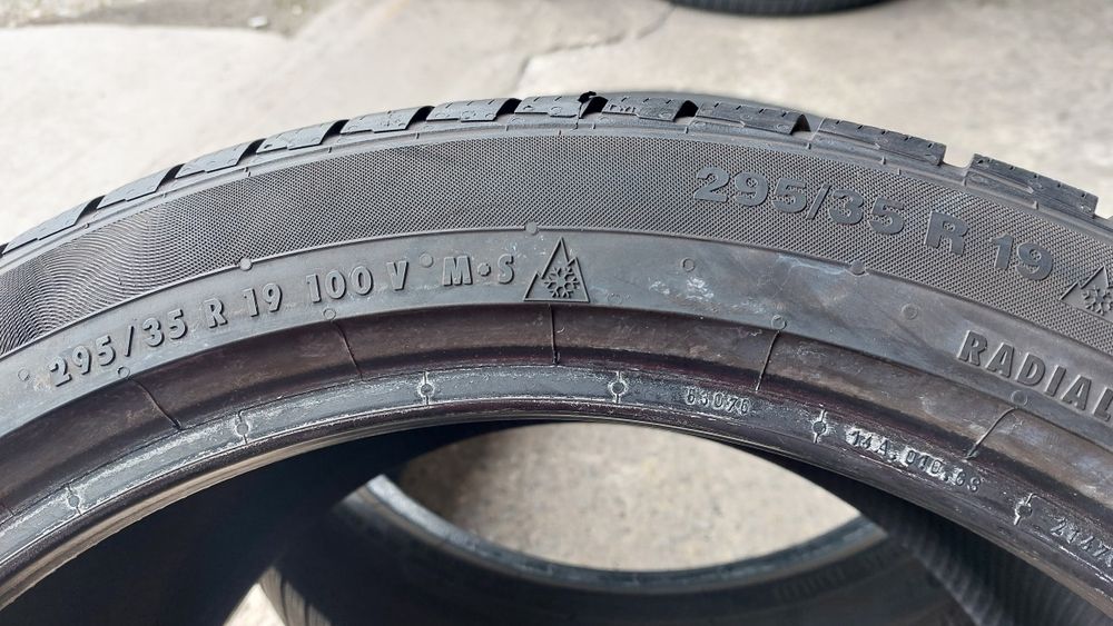 Зимни гуми 295/35/19 Continental ContiWinterContact TS830P 2 броя