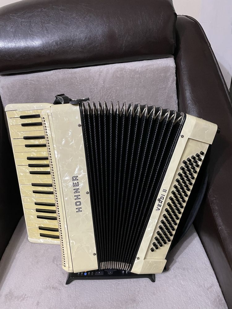 Acordeon de vanzare Verdi 2 in sita 80 de basii