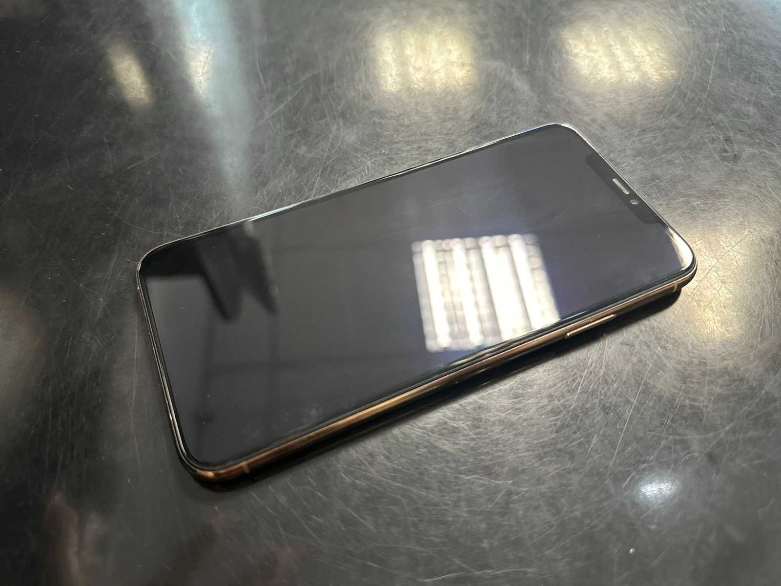 iPhone 11 Pro MAX 64GB Gold, втора употреба.