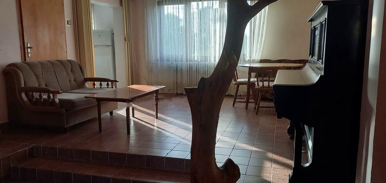 Етаж от къща, под наем, с. Герман