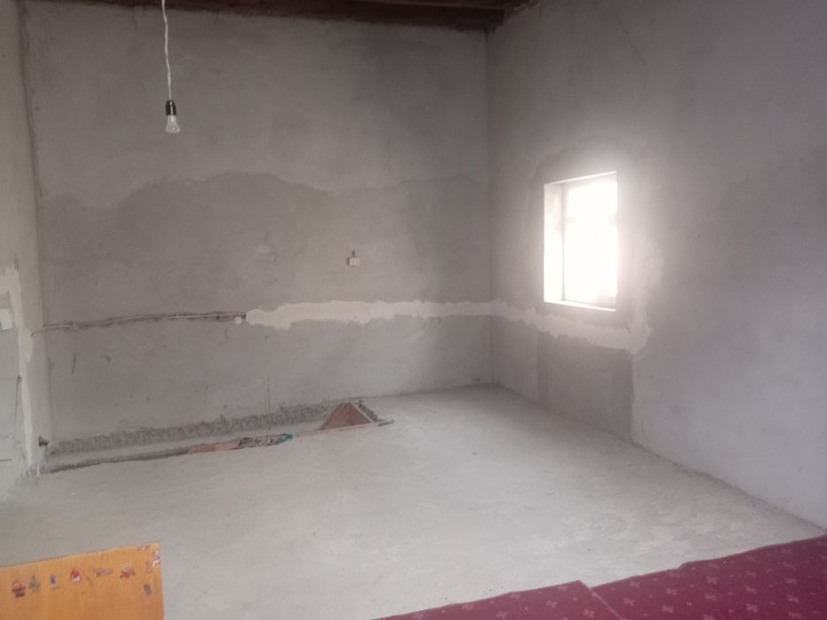 Noturar bino sotiladi