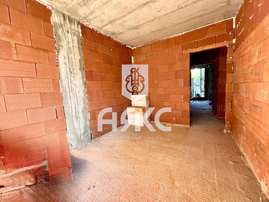 Тристаен апартамент в кв. Горна Баня