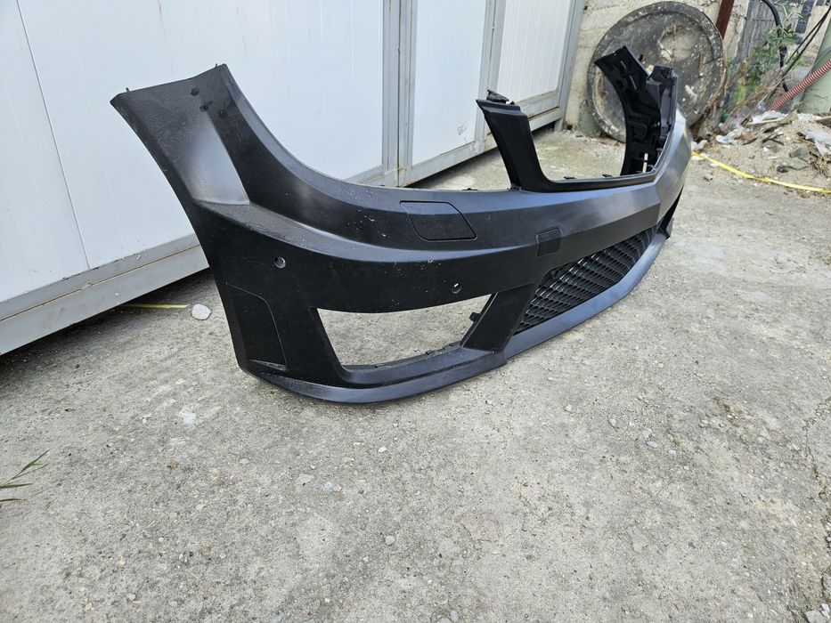 AMG предна броня за мерцедес W204