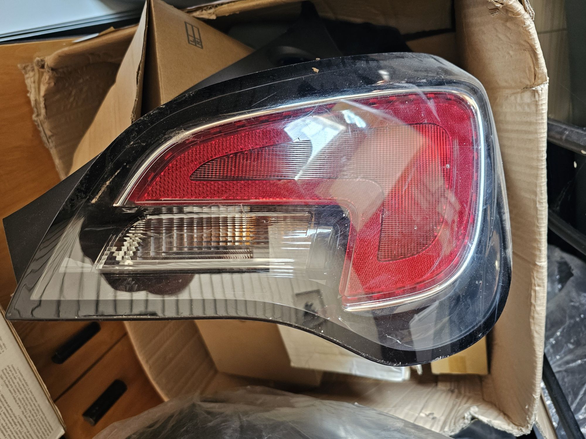 Заден десен стоп за Opel Adam