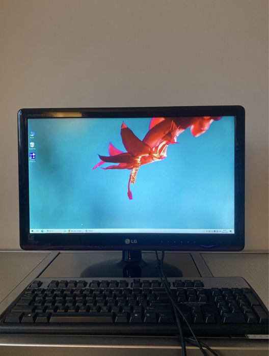 24 aug., 16:53 Monitor LG Flatron E2250T-PN negru