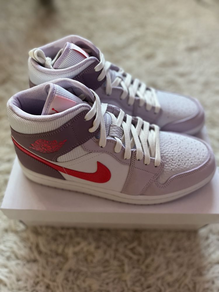 Nike Air Jordan 1 Mid Valentine’s