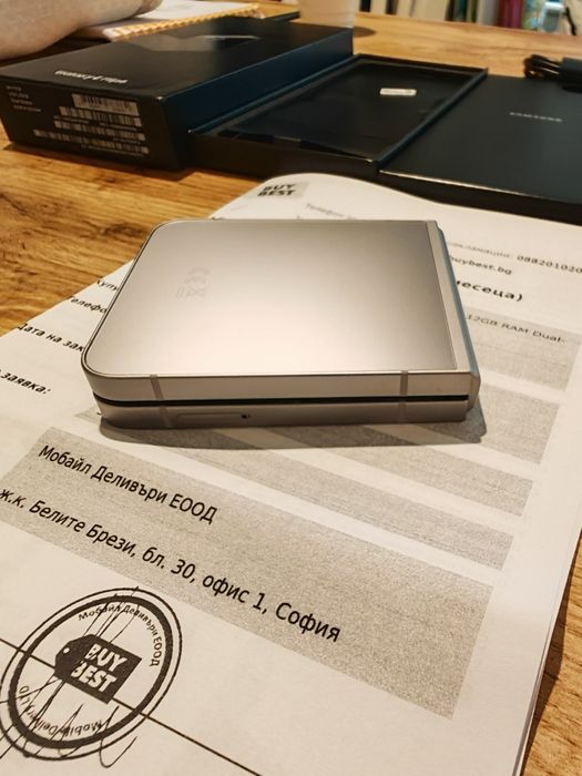 Samsung galaxy flip6