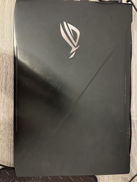 Asus RogStrix GL703GE, i7-8750H, 17.3”,GTX 1050 TI 4GB,1TB HDD+256 SSD