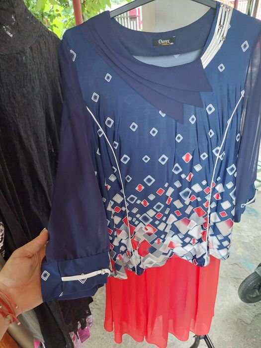 Vând haine noi sau foarte puțin folosite