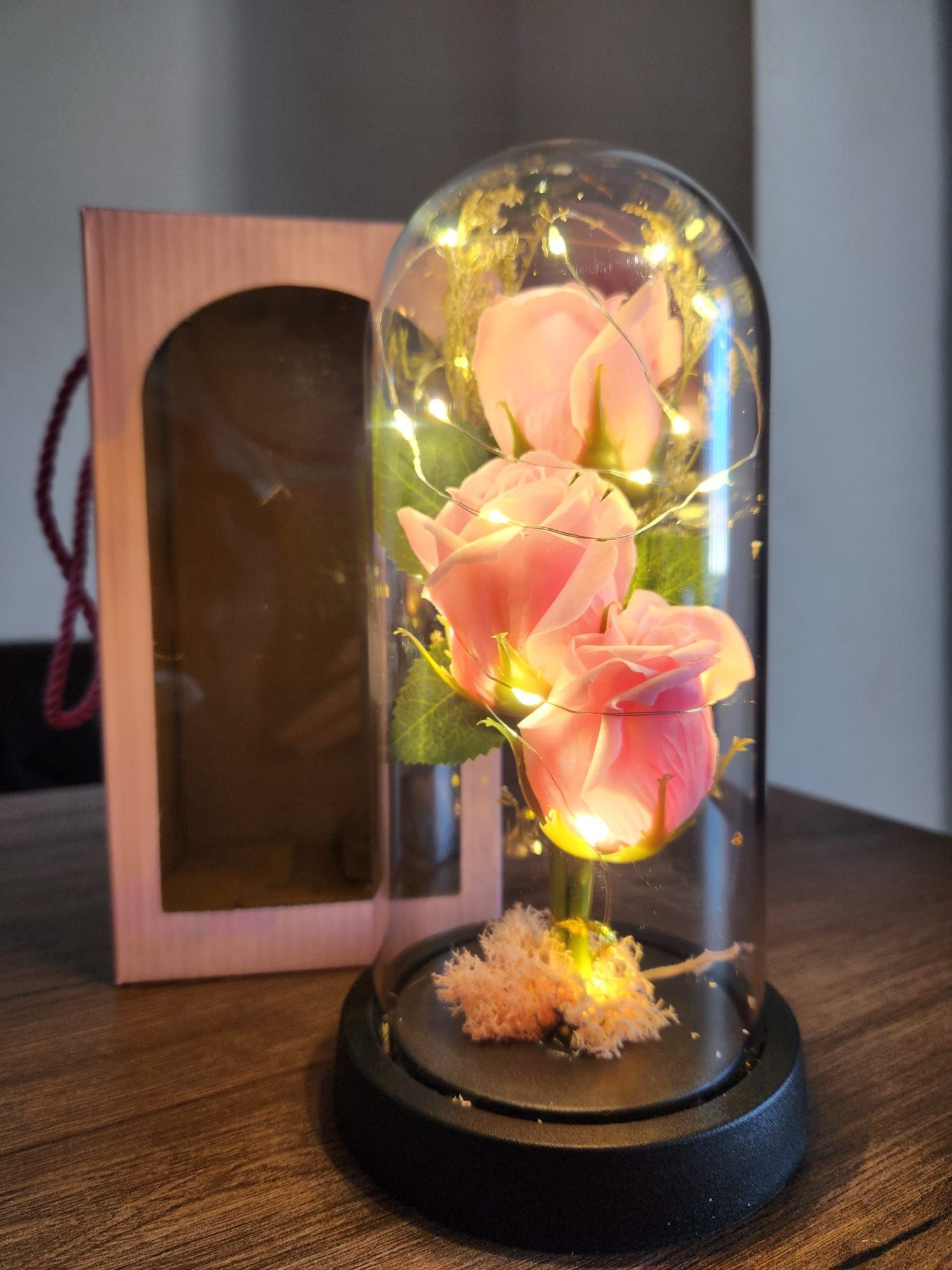 Trandafir luminos