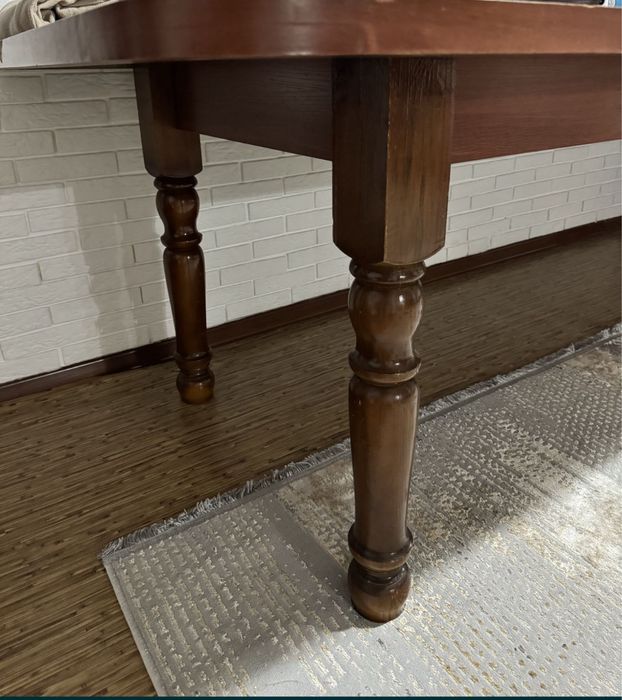 Стол гостиный длина 2,70 см ширина 1,10