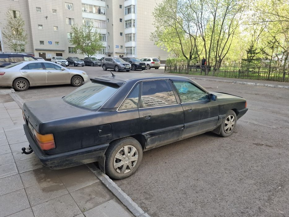 Продам машину в хорошем состояние.