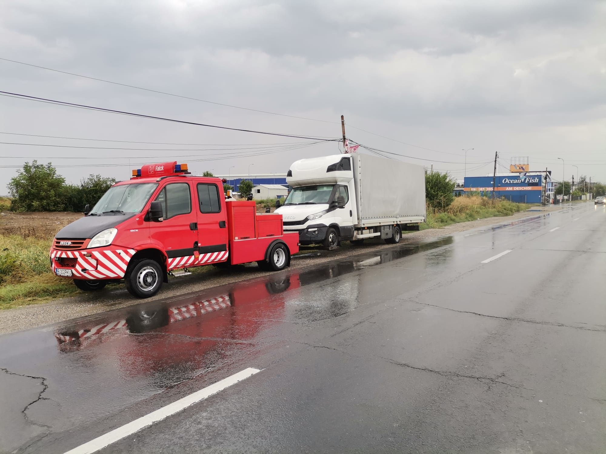 Tractari Platforma AUTO Utilaje  dube xxl Focsani Vrancea E85 non stop