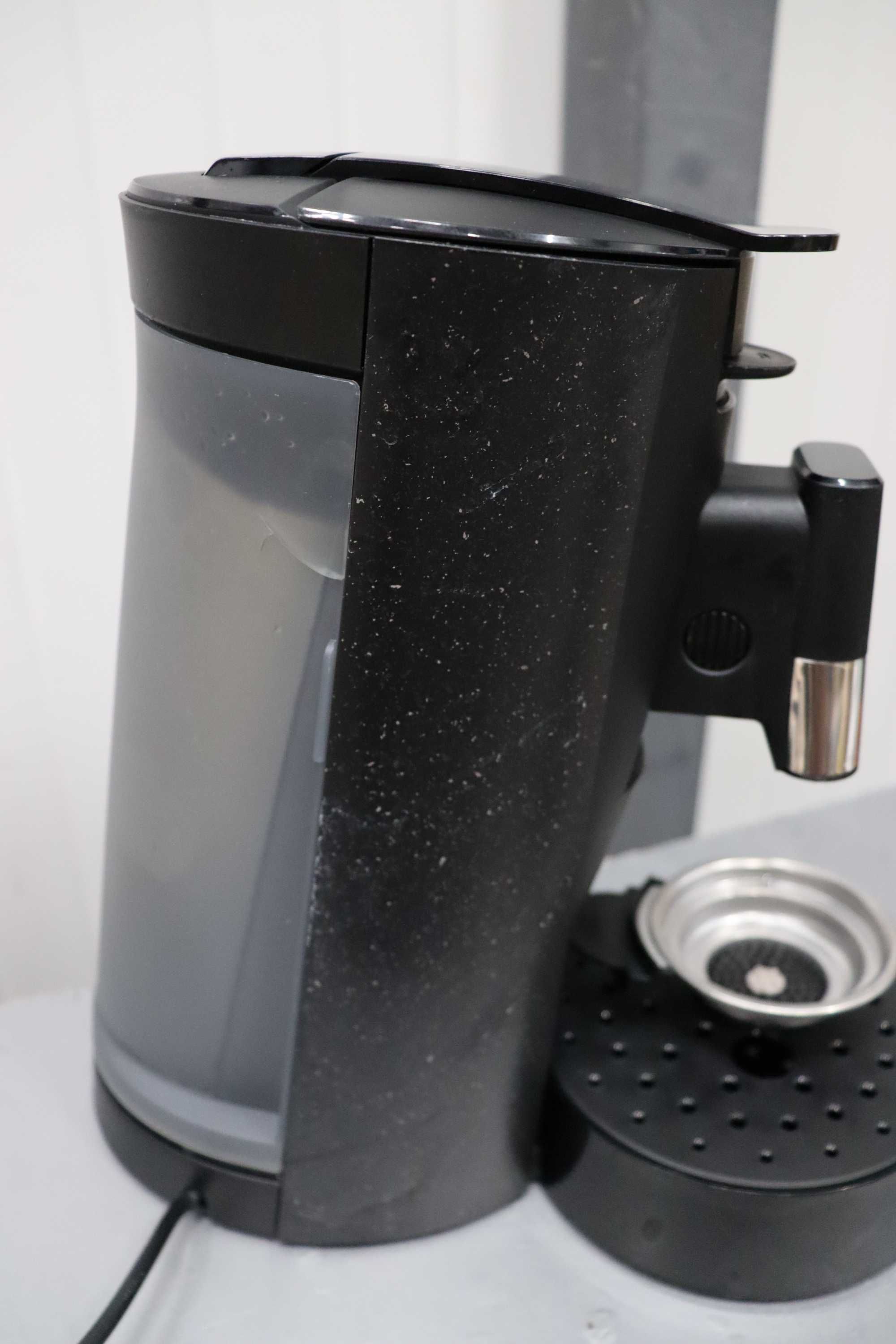 Philips Senseo CSA240/21 кафемашина с хартиени падове, лек дефект