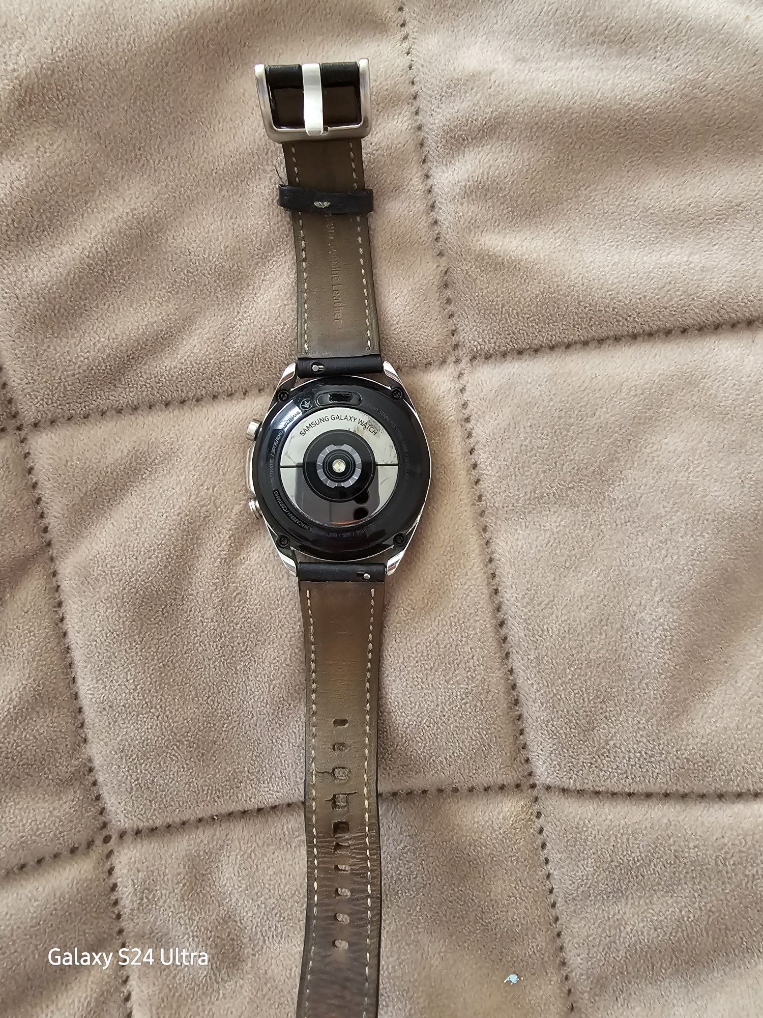 Продам часы galaxy watch 4