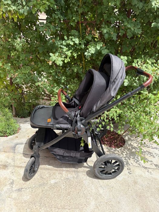 Продам прогулочную коляску