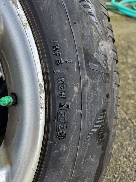 Зимни гуми - Bridgestone 225 x 65 x R17