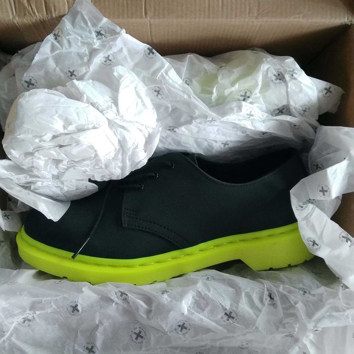 DR. MARTENS NEON AJAX 1461 черни кожени обувки, номер 41, UK 7