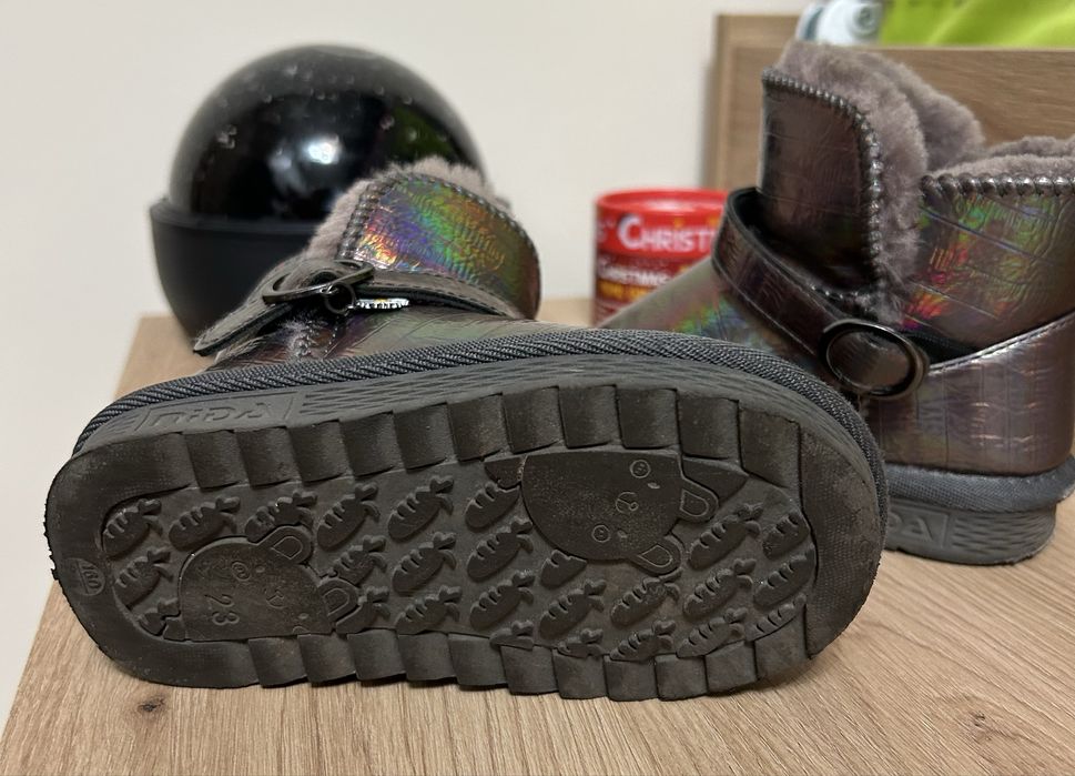 Ghete imblanite pentru fetite