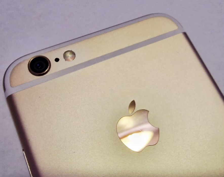 Vând iPhone 6 (16 GB, Culoare Gold) - Gata de Utilizare Imediată!