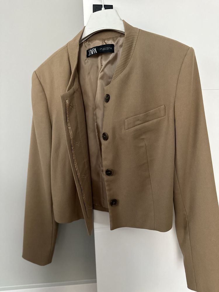 спортно-елегантно сако Zara