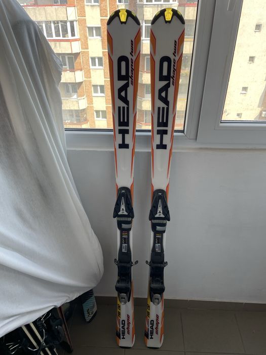 Schiuri schi 150 cm head shape